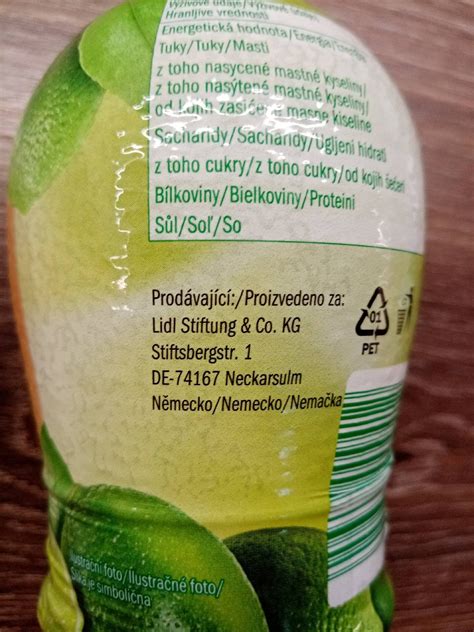 Ilustrácia prípravy nápoja z koncentrátu