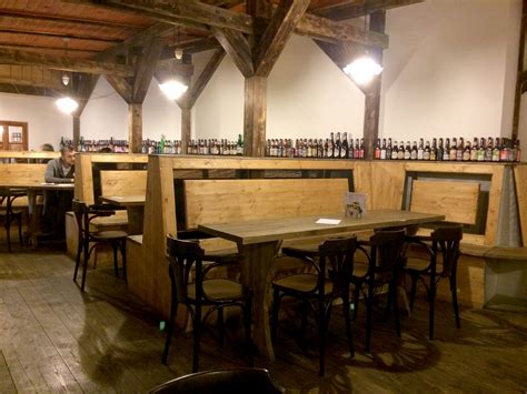 Interiér tradičnej tokajskej pivnice