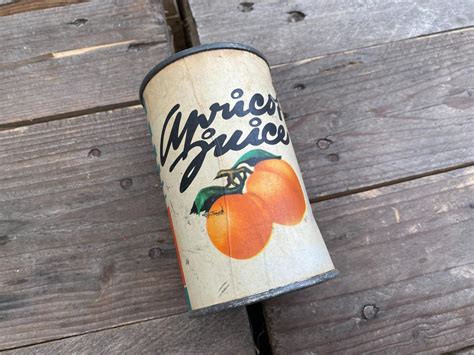 Pivná plechovka v retro štýle