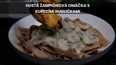 Hustá červená vinná omáčka na tanieri