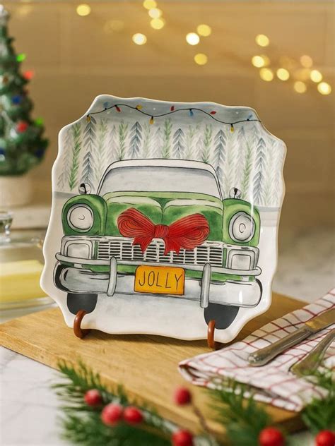 Taniere s rôznymi pokrmami obsahujúcimi duly