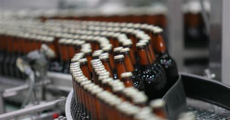 Ilustračné foto plechovkového piva