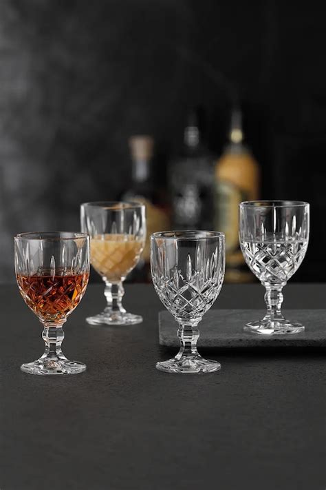 Sada ručne brúsených pohárov na likér