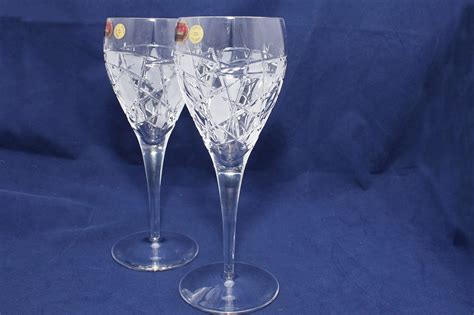 Detail ručne brúseného vzoru na pohári