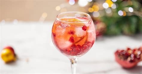 Prípitok so šampanským