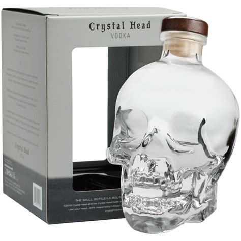 Rôzne varianty fliaš Crystal Head Vodka