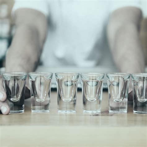 Ilustrácia procesu získavania povolenia na predaj alkoholu