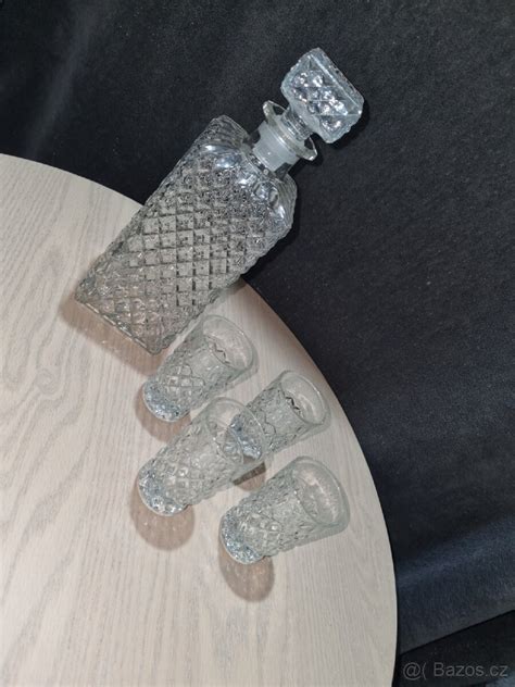 Retro karafa na alkohol