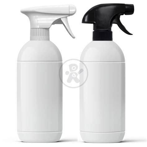 Fľaša s 70% alkoholovým roztokom a rozprašovačom