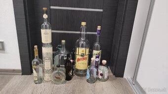 Rôzne fľaše whisky