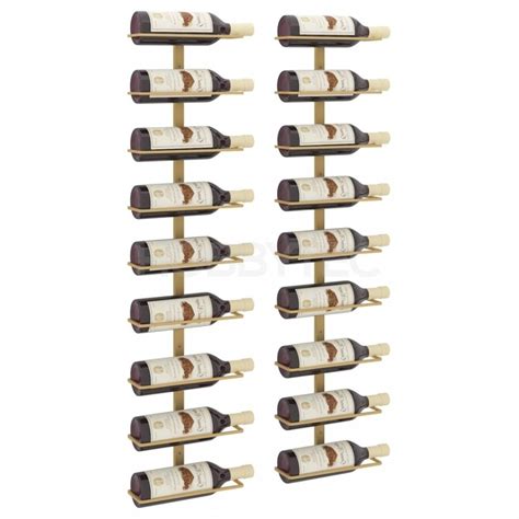 Nástenný stojan na víno v modernom interiéri