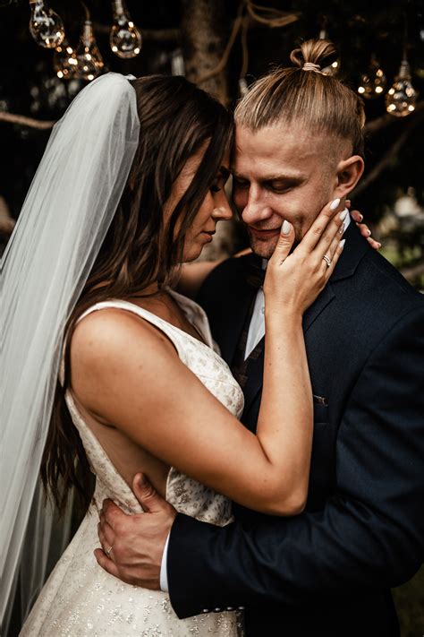 Rodina Mikušovcov vo vinici