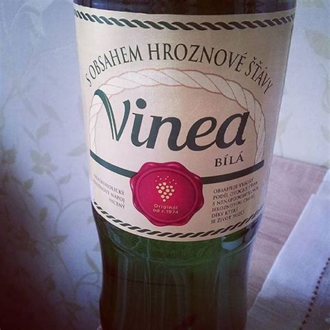 Fľaša nápoja Vinea