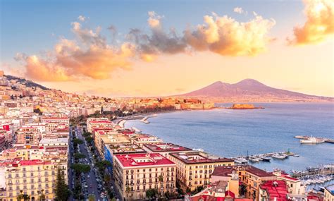 Panoráma Neapola s Vezuvom