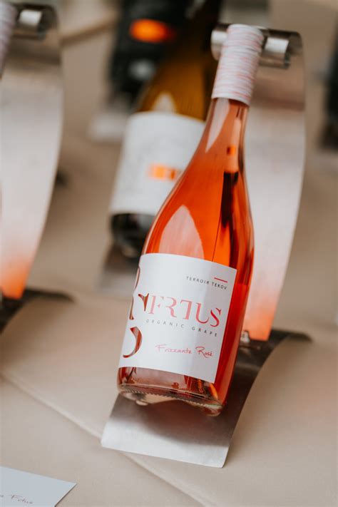 Ocenené fľaše vína