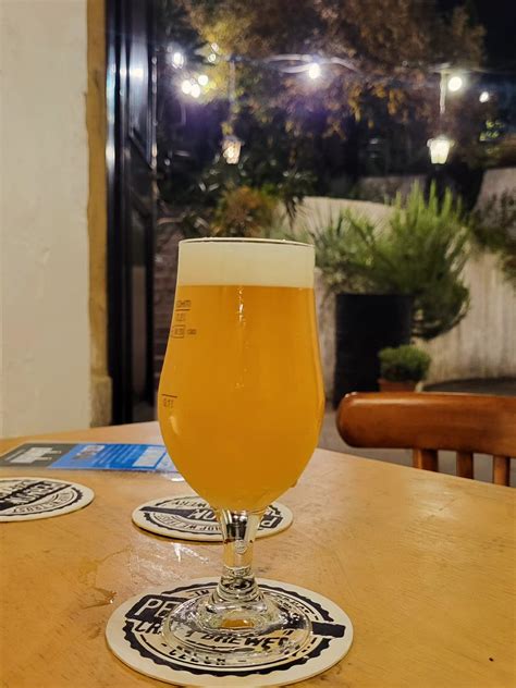 Typická bavorská pivná záhrada