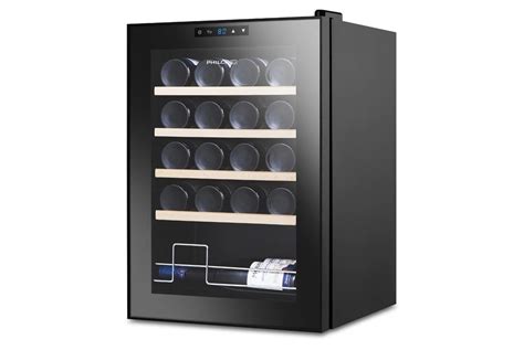 detail LED displeja a senzorového ovládania vínotéky