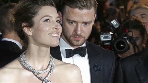 Jessica Bielová a Adam Sandler