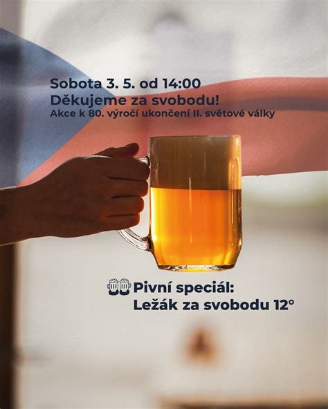 Osoba pijúca pivo