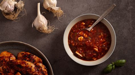 Misa s ingredienciami na pivnú marinádu