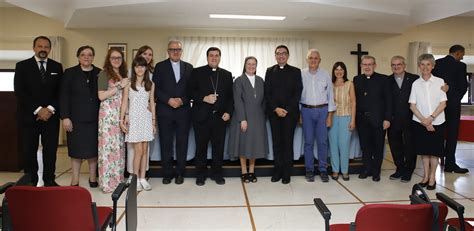 Doughnut-grafika znázorňujúca fázy destilačného procesu