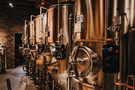 Ilustrácia procesu výroby whisky