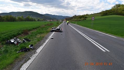 Ilustračná fotografia dvoch motocyklistov na ceste