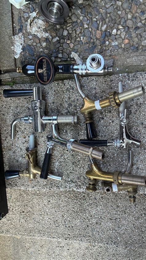 Rôzne typy otváračov na pivo