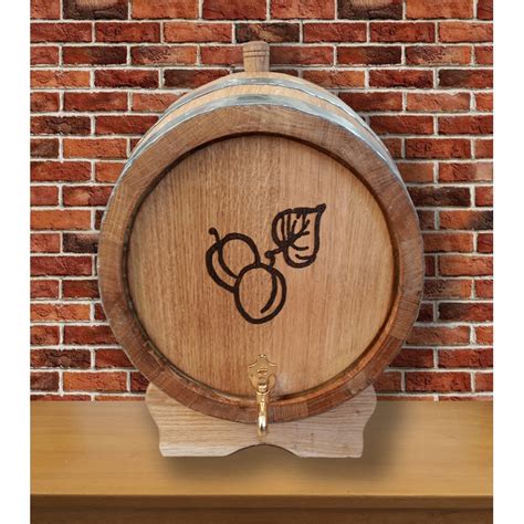 Drevený sud s kohútikom