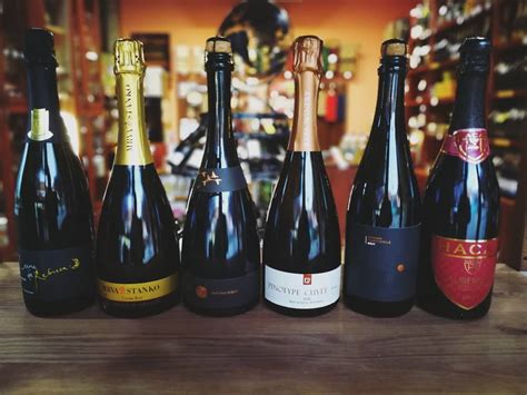 Rozmanité fľaše slovenských sektov