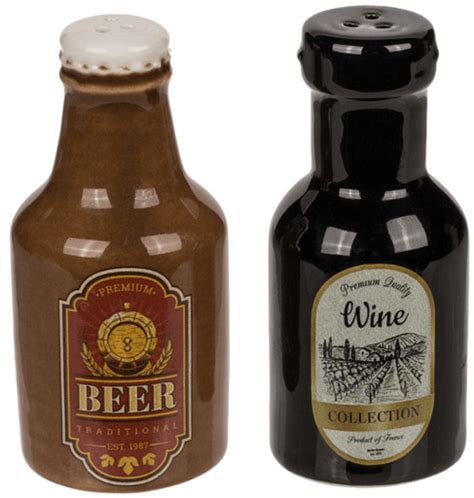 Fľaše vína a piva vedľa seba