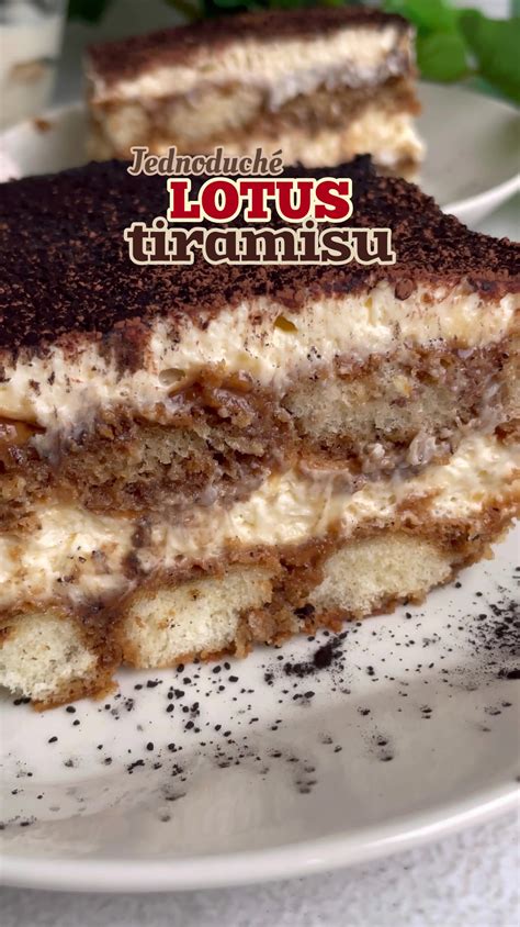 Zložky na prípravu tiramisu: mascarpone, vajcia, káva, piškóty, kakao