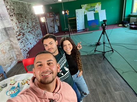 Človek s mierne žltou pokožkou