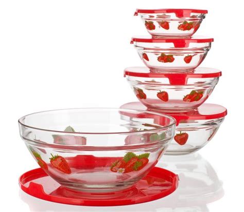 Sada rôznych veľkostí sklenených mís