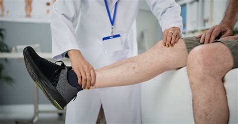 Infografika zobrazujúca postup sklerotizácie žíl