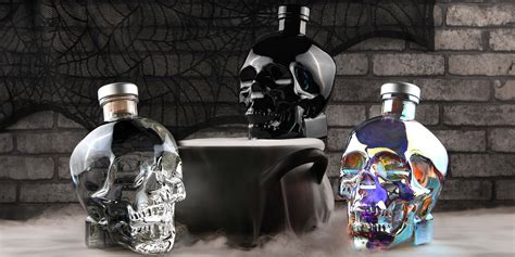 Fľaša vodky Crystal Head v tvare lebky