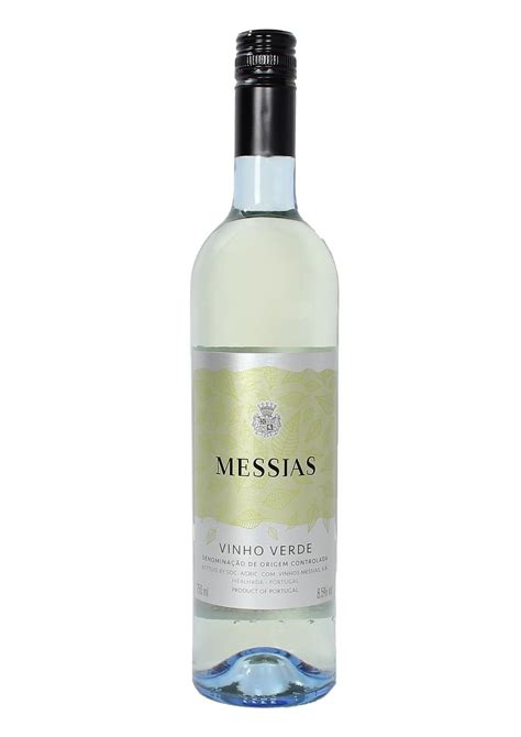 Fľaša bieleho vína Vinho Verde s jemným perlením