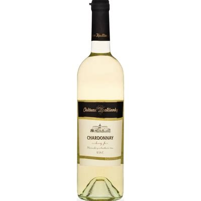 Fľaša slovenského Chardonnay
