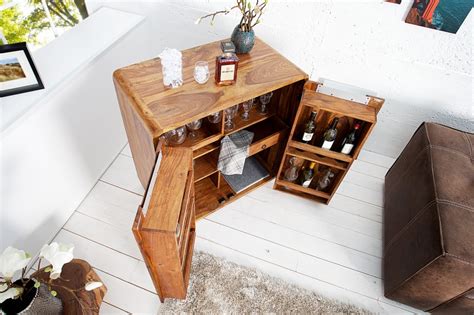 moderná skrinka na alkohol