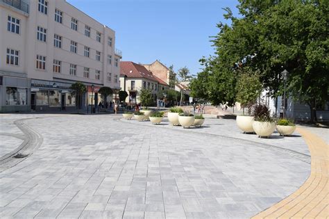 Moderné námestie SNP v Topoľčanoch