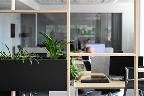 Ilustrácia moderných kancelárskych priestorov