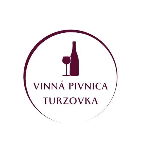 Vinná pivnica s drevenými sudmi