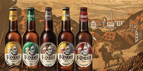 Pohár tmavého piva Kozel