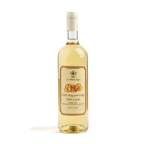 servírované polosladké biele víno s ovocím