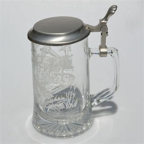 Starý cínny krígeľ s viečkom