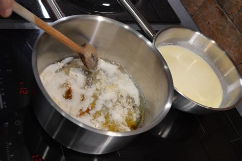 Karamelizácia cukru v hrnci