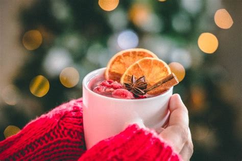 hrnčeky na punč z vianočných trhov