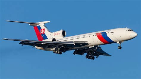 Ilustrácia lietadla s pivnými sudmi