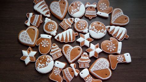 Rôzne druhy zdobenia vianočného punču