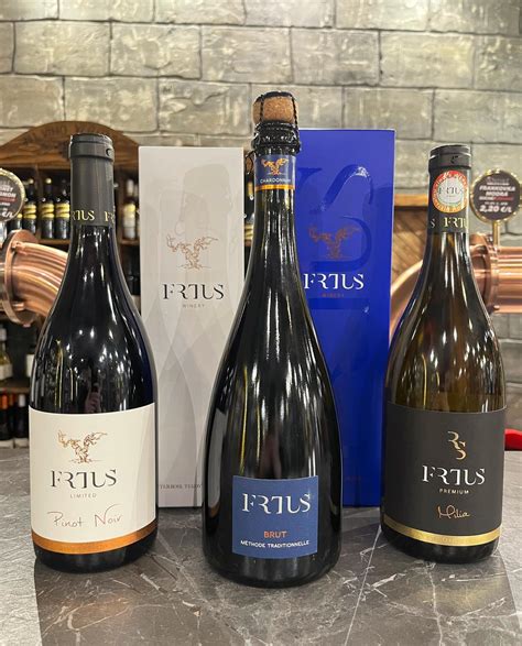 Rôzne druhy vín Frtus Winery v pohároch